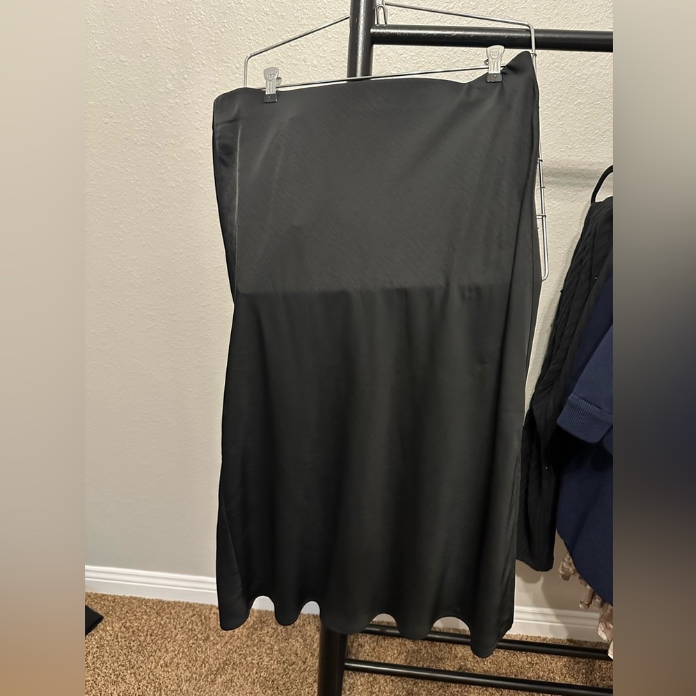 XL black midi slip skirt